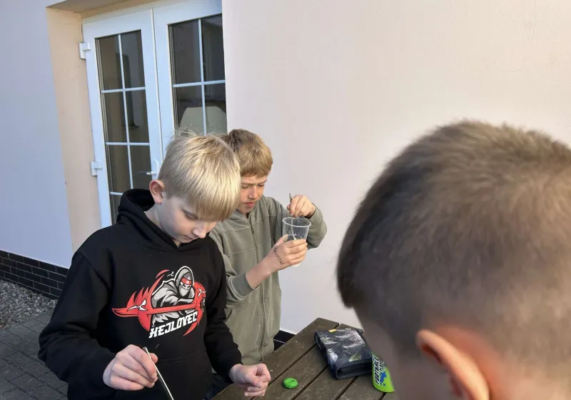 .