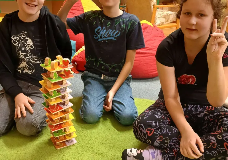 Kamarádství, hraní