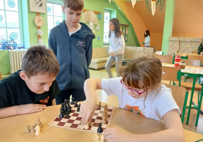 Kamarádství, hraní